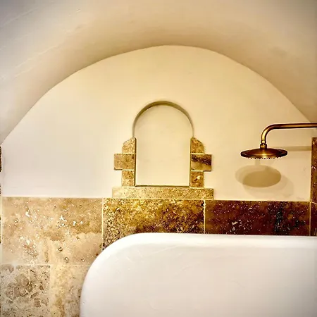 ベッド・アンド・ブレックファスト Suite Le Clos Boheme - Uzes - Chambre Manon, Marius Et Marcel 3*